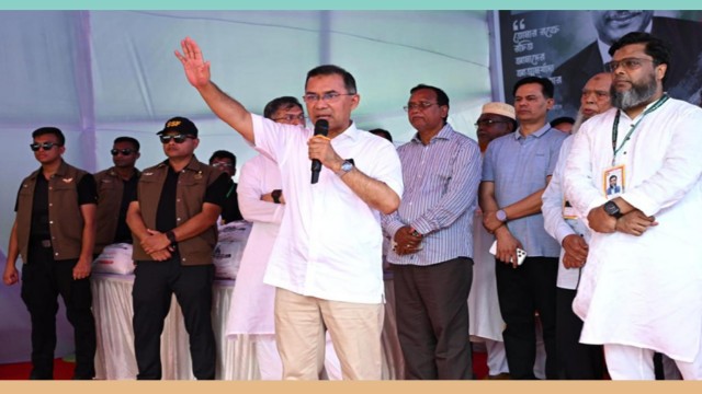 ময়লা-আবর্জনা অপসারণে নগরবাসীকে সচেতন হওয়ার আহ্বান প্রধানমন্ত্রীর